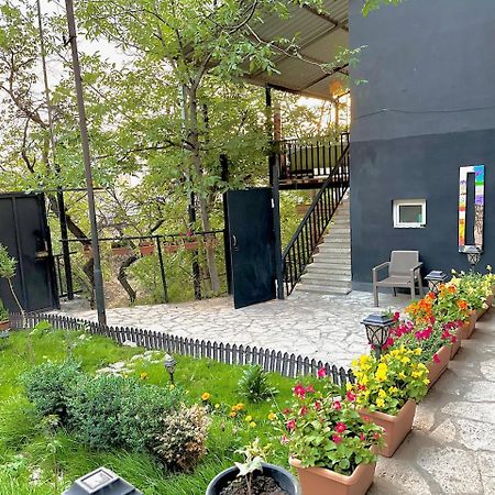 Cosy Studio With Beautiful Garden Ереван Екстериор снимка