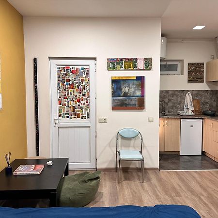 Cosy Studio With Beautiful Garden Ереван Екстериор снимка